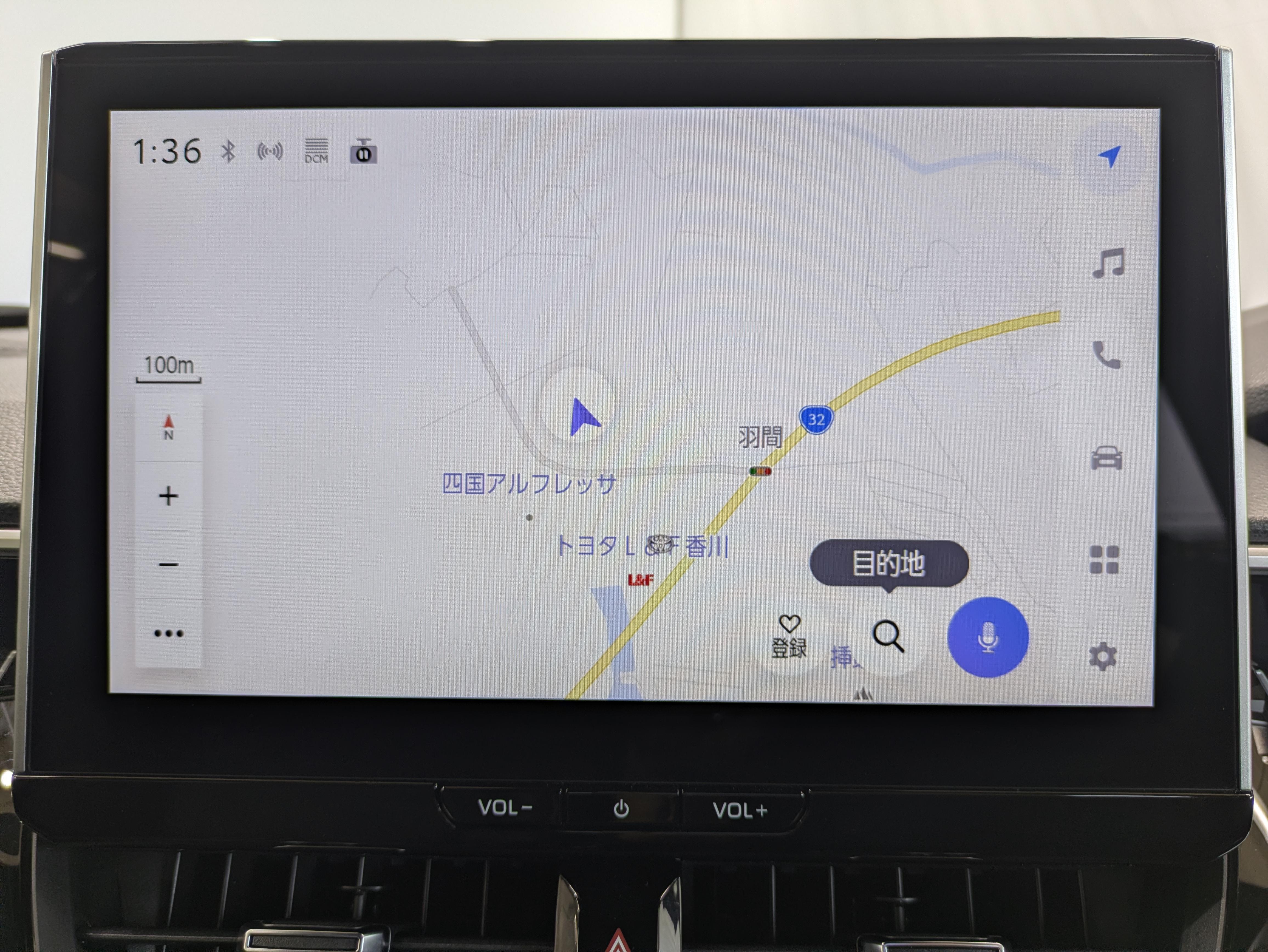 純正ナビを装備。タッチパネル式で使いやすく、お出かけもラクラクです。