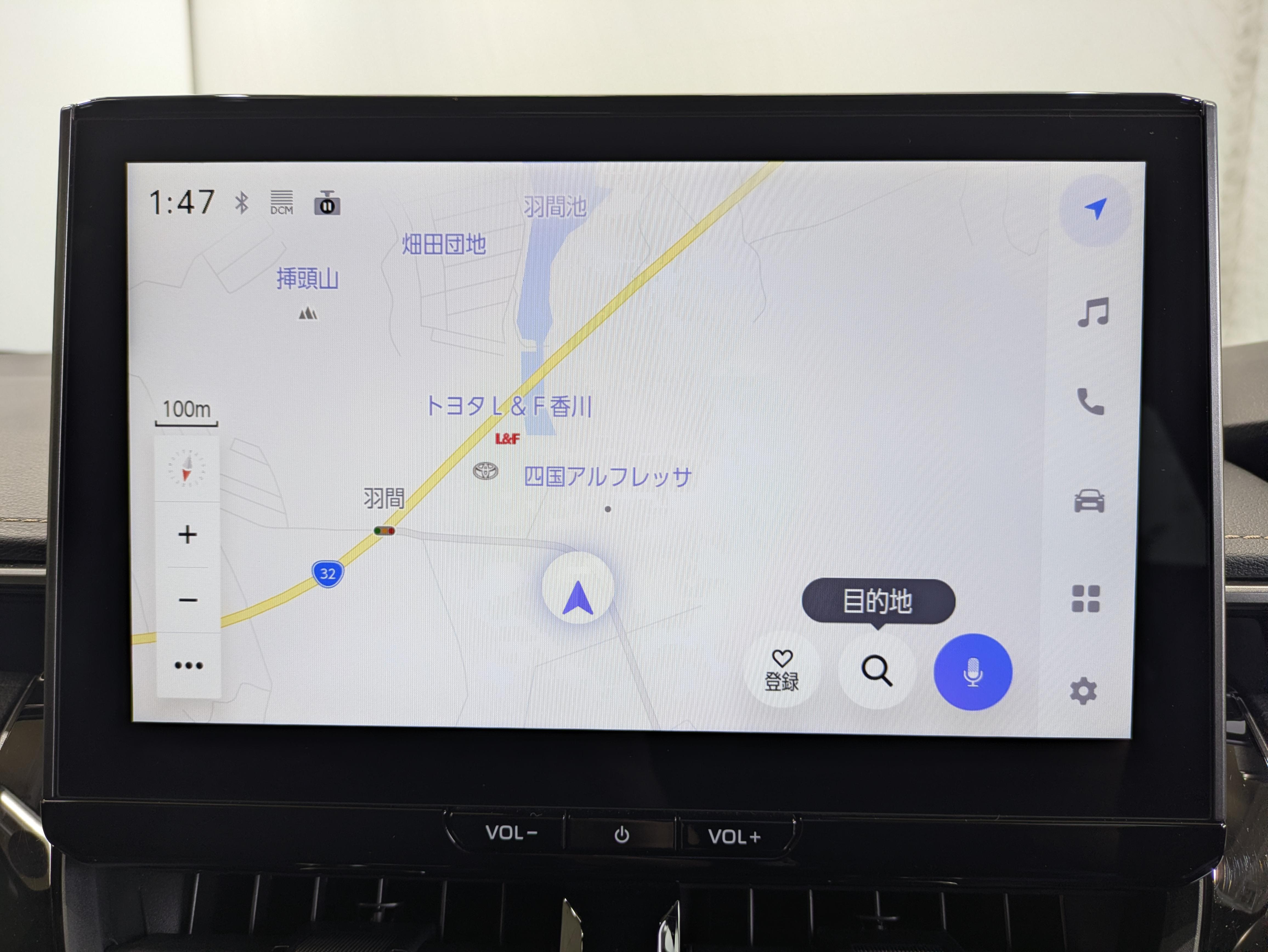 純正ナビを装備。タッチパネル式で使いやすく、お出かけもラクラクです。