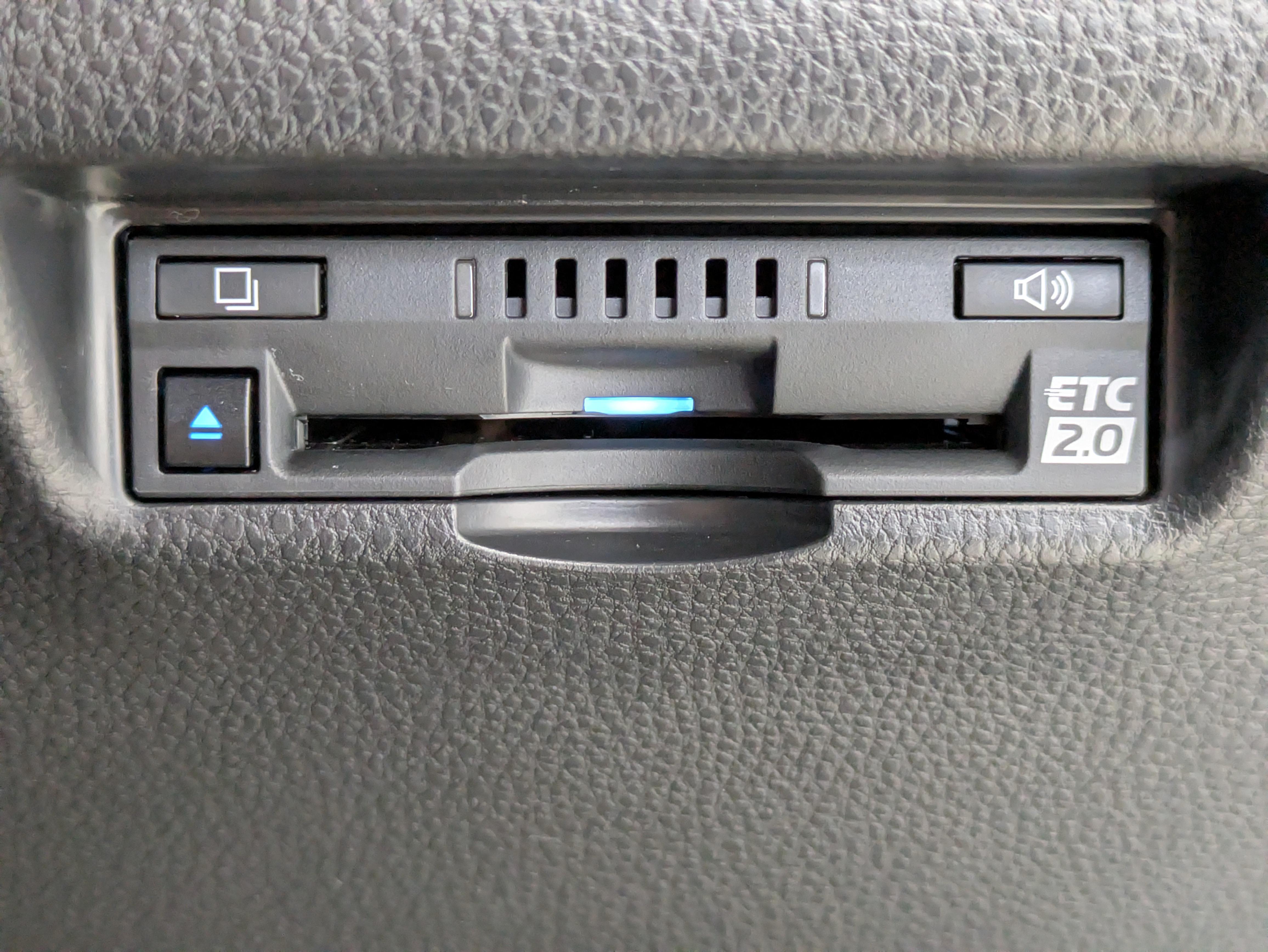 便利な必須アイテムのＥＴＣも装備しています！これがあればご納車の日からすぐにドライブにお出掛けできますね！