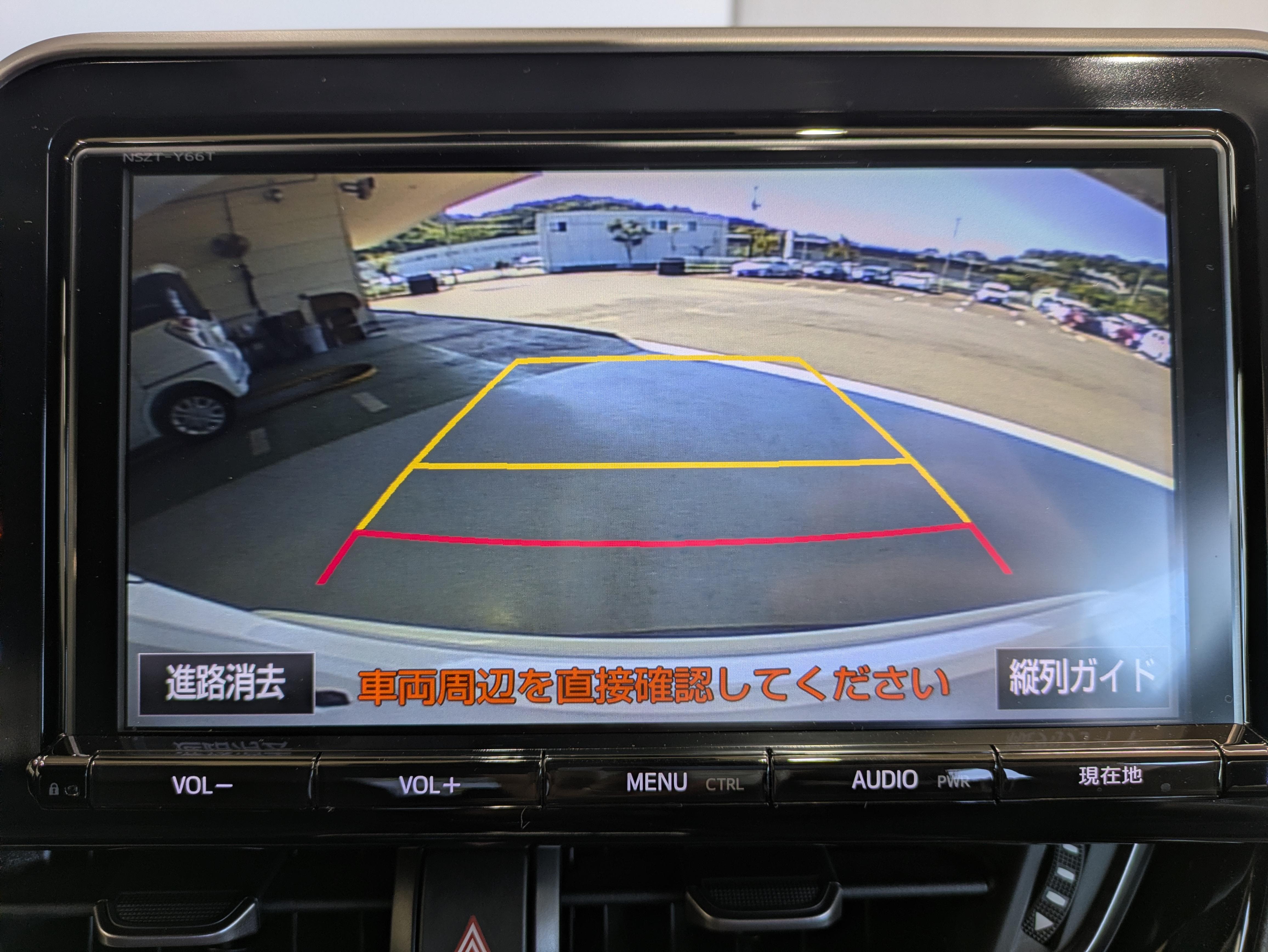 駐車が苦手な方にも安心なバックモニター付き